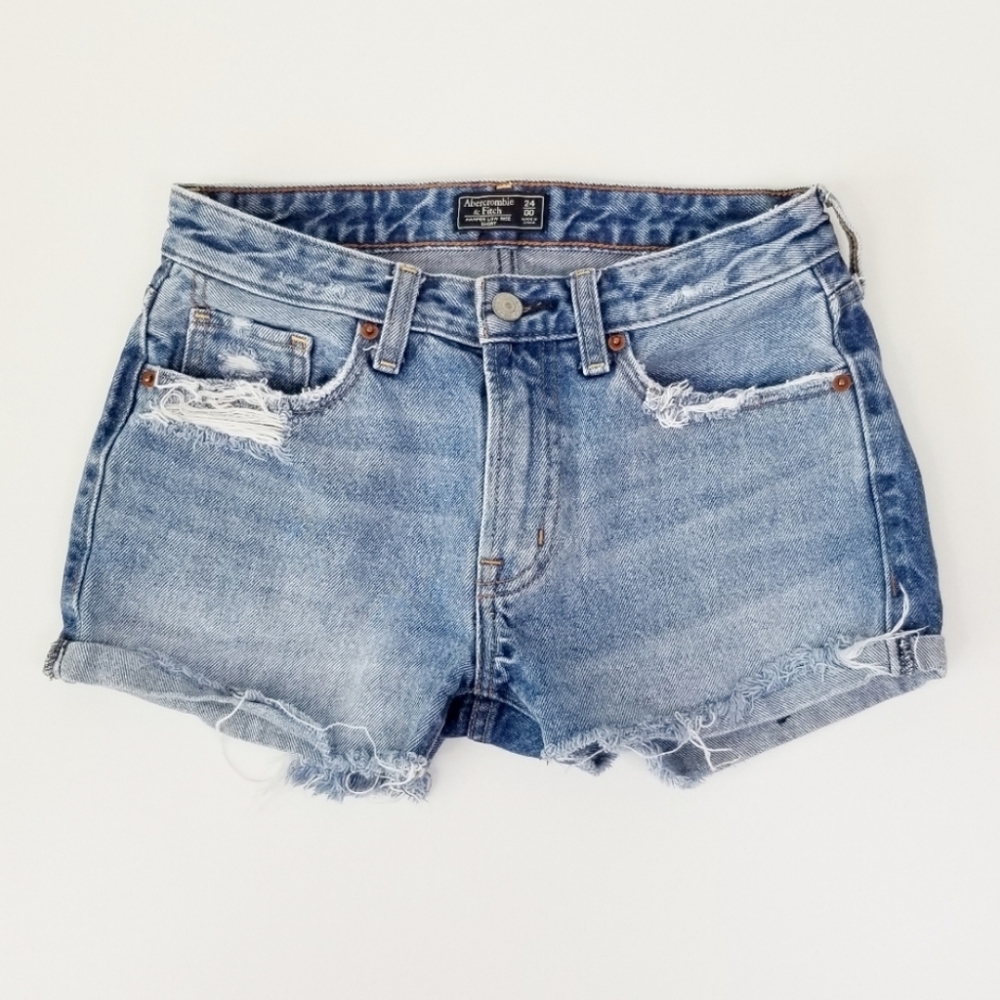 Abercombie and Fitch Harper Low Rise Jean Short 26